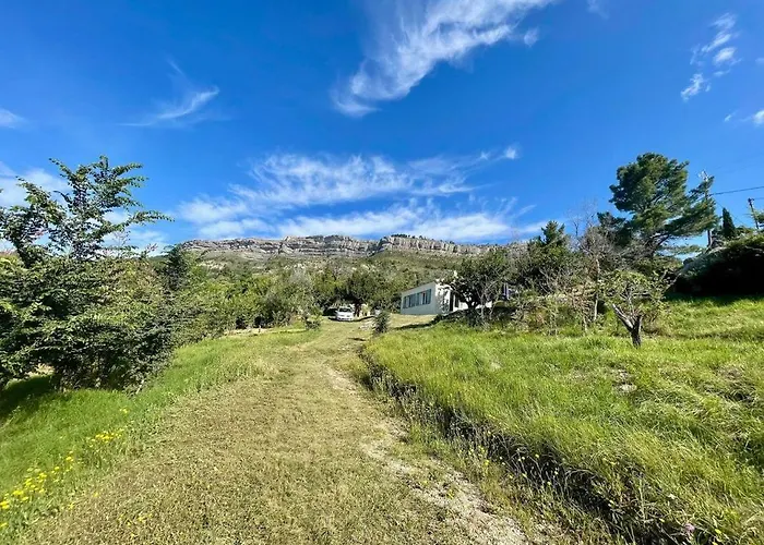 Maison En Provence Pour Amoureux De La Nature Holiday home *